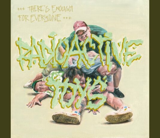 RADIOACTIVE TOYS mit neuer Single „There’s Enough For Everyone“