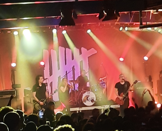 Konzertbericht: PASCOW & MOBINA GALORE im Backstage, München am 01.04.23 Pascow