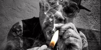 Hoya Rocs neue Band Smoke AxD