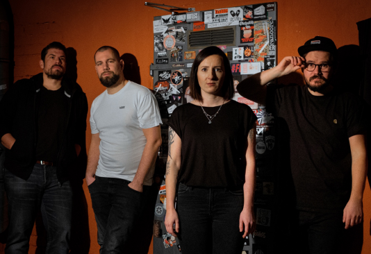 Melonball (Photo by Patrick Wolfmar)